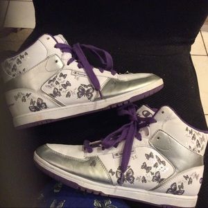 Champion Hitop Butterfly  Sneaker Size 9